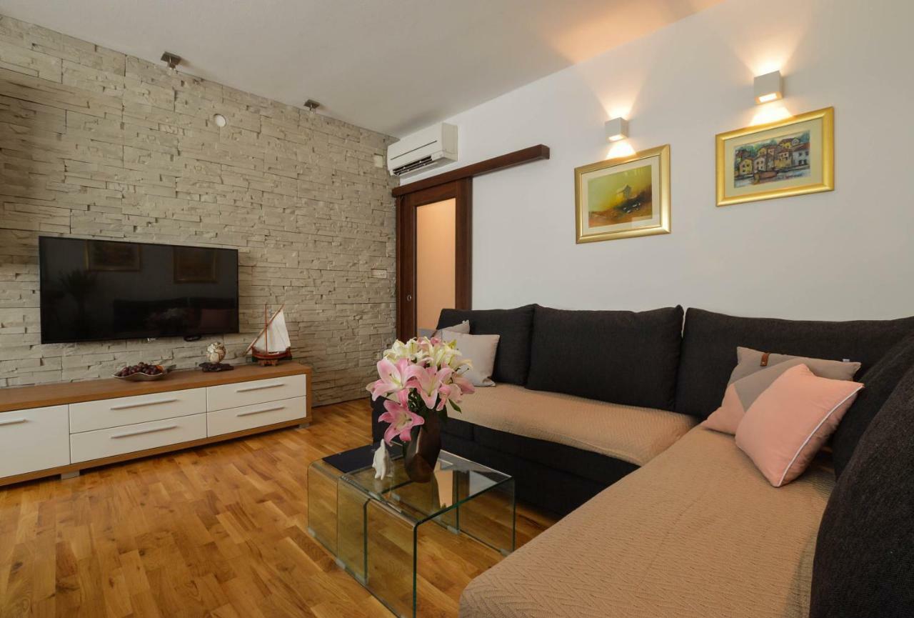 Kolombo Lux Apartment Split Bagian luar foto